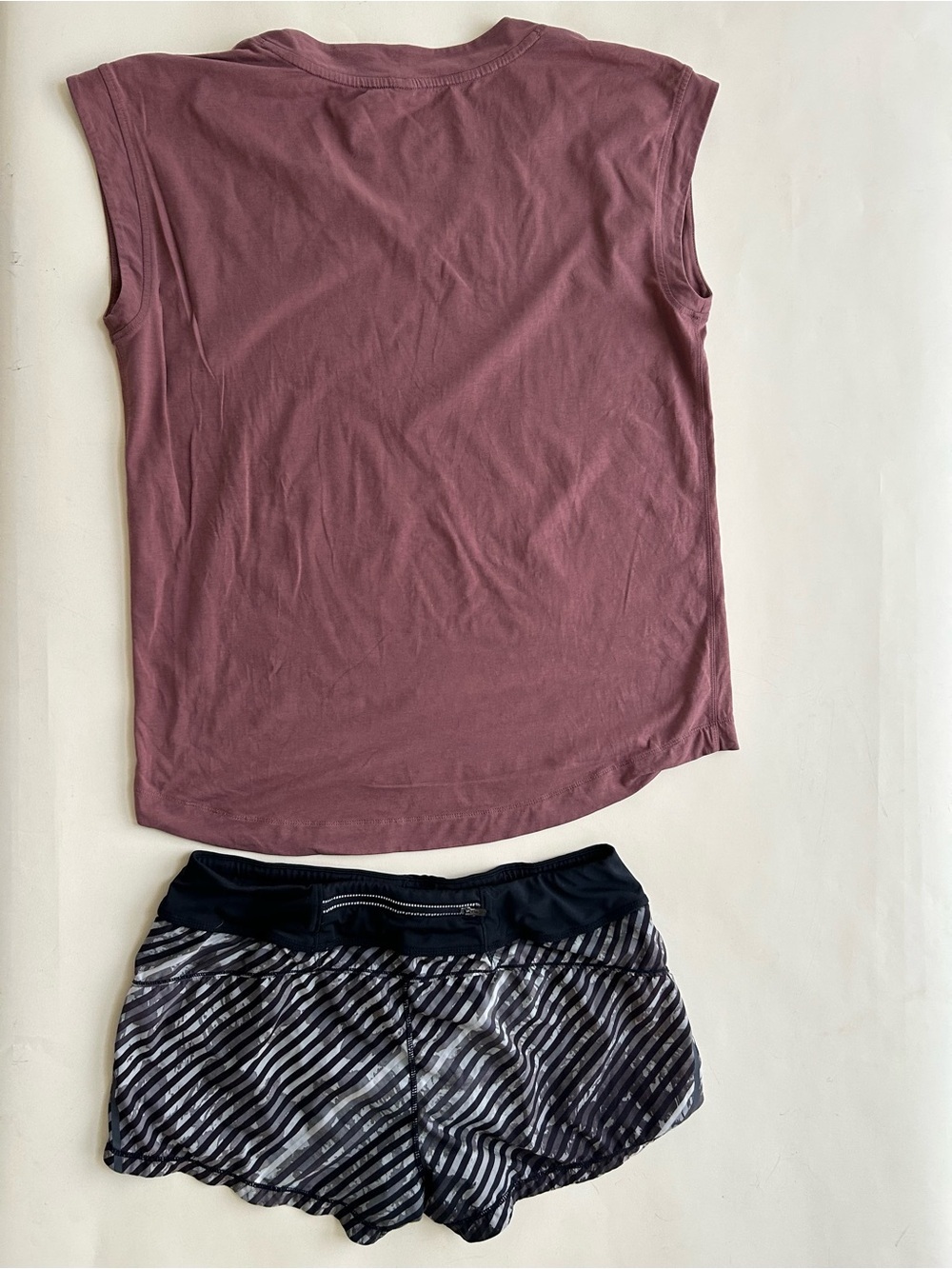 Set Athleta blouses V-Neck Cap Sleeve Tank shorts size M - Picture 8 of 8